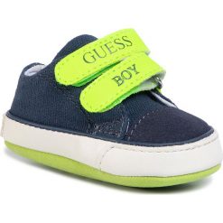 Sneakersy GUESS - Flyne FY6FLY ESU12 032. Niebieskie trampki chłopięce Guess, z aplikacjami, z zamszu, na rzepy. Za 159,00 zł.