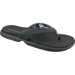 Czarne Japonki New Balance W W6090BK. Czarne klapki damskie New Balance, bez wzorów, z tworzywa sztucznego, bez obcasa. W wyprzedaży za 169,00 zł.