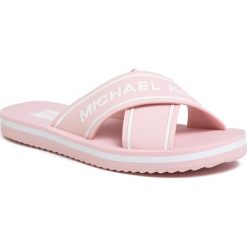 Klapki MICHAEL MICHAEL KORS - Sparrow Slide 40S0SPFA1Q Bae. Różowe klapki damskie MICHAEL Michael Kors, bez wzorów, z tworzywa sztucznego, bez obcasa. W wyprzedaży za 169,00 zł.