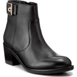 Botki TOMMY HILFIGER - Parson 13A FW0FW01848 Black 990. Czarne botki damskie skórzane marki TOMMY HILFIGER. W wyprzedaży za 409,00 zł.