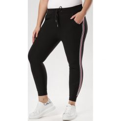 Czarne Spodnie Dresowe Marida. Czarne spodnie damskie Born2be, xl, z dresówki. Za 39,99 zł.