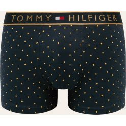 Tommy Hilfiger - Bokserki. Niebieskie bokserki męskie TOMMY HILFIGER, bez wzorów, z elastanu. W wyprzedaży za 99,90 zł.
