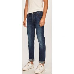 Lee - Jeansy Daren. Niebieskie jeansy męskie Lee, l, z aplikacjami. Za 329,90 zł.