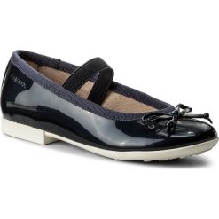 Baleriny GEOX - J Plie' I J5455I 000HI C4002 S Navy. Niebieskie baleriny damskie Geox, ze skóry ekologicznej. W wyprzedaży za 179,00 zł.