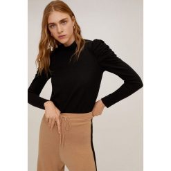 Mango - Bluzka Frunce. Czarne bluzki damskie Mango, s, bez wzorów, z elastanu, z golfem, z długim rękawem. W wyprzedaży za 55,90 zł.