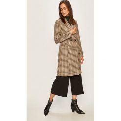 Vero Moda - Płaszcz. Pomarańczowe kurtki damskie Vero Moda, s, bez wzorów, z poliesteru, klasyczne, bez kaptura. W wyprzedaży za 179,90 zł.