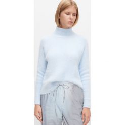 Pluszowy sweter z golfem -. Swetry damskie Reserved, s, bez wzorów, bez rękawów. Za 119,99 zł.