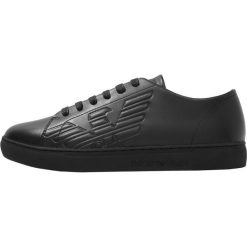 Emporio Armani ACTION Sneakersy niskie black. Czarne trampki męskie Emporio Armani, bez zapięcia. Za 669,00 zł.