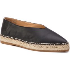 Espadryle JIL SANDER NAVY - JN32100A Black 999. Czarne espadryle damskie Jil Sander Navy, bez wzorów, ze skóry, bez obcasa, na płaskiej podeszwie. W wyprzedaży za 579,00 zł.