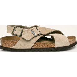 Birkenstock - Sandały skórzane Tulum. Brązowe klapki damskie Birkenstock, bez wzorów, ze skóry, bez obcasa, na obcasie. Za 369,90 zł.
