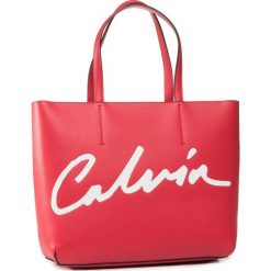 Torebka CALVIN KLEIN JEANS - Ckj Sculpted Shopper K60K606574 Red. Czerwone torby damskie na zakupy Calvin Klein Jeans, bez wzorów, z jeansu, na ramię, bez dodatków. Za 449,00 zł.
