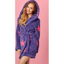 Damski szlafrok Star fioletowy. Fioletowe szlafroki z kapturem damskie marki L - L. Za 147,99 zł.