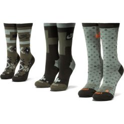 Zestaw 3 par wysokich skarpet unisex NIKE SK0214 907. Zielone skarpetki męskie Nike, bez wzorów. W wyprzedaży za 59,00 zł.