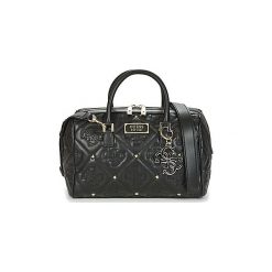 Torebki do ręki Guess SHANINA. Czarne torebki klasyczne damskie Guess, z aplikacjami, do ręki, bez dodatków. Za 649,00 zł.
