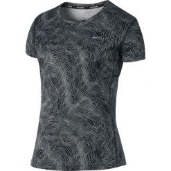 Koszulka do biegania damska NIKE DRY MILER TOP SHORT SLEEVE PRINT / 799560-010. Szare topy damskie Nike, ze skóry. Za 95,00 zł.