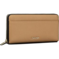 Portfele damskie: Duży Portfel Damski CALVIN KLEIN BLACK LABEL – Compact Large Ziparo K60K604353 230