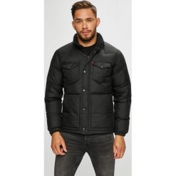 Levi's - Kurtka puchowa. Czarne kurtki damskie Levi's®, s, bez wzorów, z poliesteru, krótkie, bez kaptura. W wyprzedaży za 349,90 zł.
