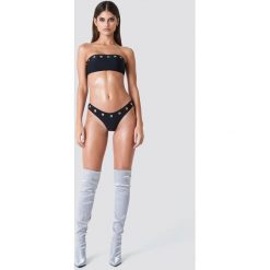 Stroje kąpielowe damskie: Sahara Ray x NA-KD Dół bikini z oczkami – Black