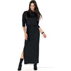 Czarna Komfortowa Maxi Sukienka z Paskiem. Czarne sukienki damskie Molly.pl, na co dzień, s, z aplikacjami, bez kołnierzyka, bez rękawów, maxi, proste. Za 123,90 zł.