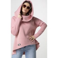 Oversize'owa bluza z kominem. Bluzy damskie Made in Poland, s, bez wzorów, z elastanu, bez rękawów, bez kaptura. Za 229,00 zł.
