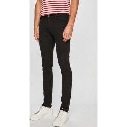 Guess Jeans - Jeansy Miami. Czarne jeansy męskie Guess Jeans, m, z aplikacjami. Za 369,90 zł.