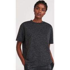 T-shirt z błyszczącą nitką - Wielobarwny. T-shirty damskie Reserved, s, bez wzorów, bez kołnierzyka. Za 59,99 zł.