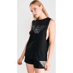 Emporio Armani Top do spania Czarny. Czarne topy damskie Emporio Armani, xs, z nadrukiem, z bawełny, bez kołnierzyka. Za 249,95 zł.