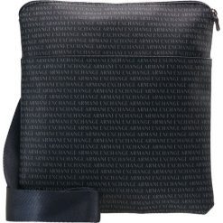 Armani Exchange Torba na ramię navy. Czarne torby na ramię męskie marki Armani Exchange, l, z materiału, z kapturem. Za 439,00 zł.