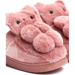 Różowe Kapcie My Teddy Bear. Czerwone kapcie dziewczęce Born2be, z materiału. Za 29,99 zł.