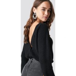 NA-KD Trend Sweter z odkrytymi plecami - Black. Czarne swetry klasyczne damskie NA-KD Trend, z dzianiny. Za 161,95 zł.