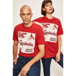 47brand - T-shirt. Czerwone bluzki damskie 47brand, s, z nadrukiem, z bawełny, z okrągłym kołnierzem. W wyprzedaży za 99,90 zł.