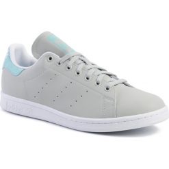 Buty adidas - Stan Smith EE5794 Ashsil/Easmin/Ftwwht. Zielone półbuty męskie Adidas, na co dzień, bez wzorów, z zamszu, bez zapięcia. W wyprzedaży za 279,00 zł.