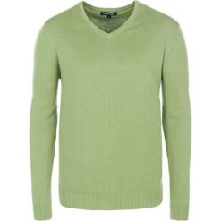 Swetry klasyczne męskie: Sweter w kolorze jasnozielonym
