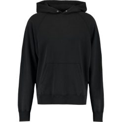 Hope CHAMP Bluza z kapturem faded black. Czarne bluzy męskie rozpinane marki Hope, m, z bawełny, z kapturem. W wyprzedaży za 431,40 zł.