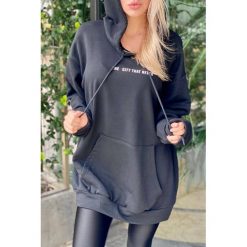 Bluza damska HELENIKA BLACK. Czarne bluzy sportowe damskie IVET, bez wzorów, bez rękawów, bez kaptura. W wyprzedaży za 69,00 zł.