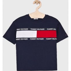 Tommy Hilfiger - T-shirt dziecięcy 104-176 cm. Niebieskie t-shirty chłopięce TOMMY HILFIGER, z nadrukiem, z bawełny, bez rękawów. W wyprzedaży za 119,90 zł.
