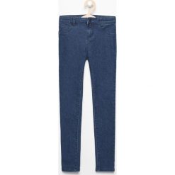 Spodnie jeansowe skinny - Granatowy. Niebieskie spodnie męskie Reserved, m, bez wzorów, z jeansu. Za 129,99 zł.
