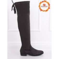 Muszkieterki płaskie szare 13X993-95 DARK GREY. Szare kozaki damskie FunKee.pl, z zamszu, klasyczne, bez obcasa, na płaskiej podeszwie, na zamek. Za 144,99 zł.