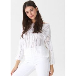Ażurowy sweter oversize - Biały. Białe swetry damskie House, s, bez wzorów, bez rękawów, bez kaptura. W wyprzedaży za 39,99 zł.