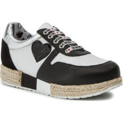 Espadryle LOVE MOSCHINO - JA15273G07JP110A Bia/Nero/Nero. Czarne espadryle damskie Love Moschino, bez wzorów, ze skóry, bez obcasa, na płaskiej podeszwie. W wyprzedaży za 529,00 zł.