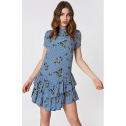 Sukienki hiszpanki: Baum und Pferdgarten Sukienka Abberline – Blue,Multicolor