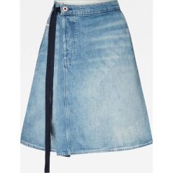 G-Star Raw - Spódnica jeansowa. Niebieskie spódniczki damskie G-Star RAW, na co dzień, bez wzorów, z bawełny, retro, z podwyższonym stanem, mini, proste. Za 369,90 zł.