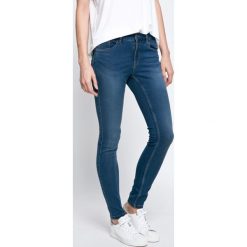 Vero Moda - Jeansy. Niebieskie jeansy damskie marki Vero Moda. W wyprzedaży za 89,90 zł.