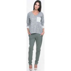 Bluzy damskie: Szara Bluza Swetrowa z Kieszonką