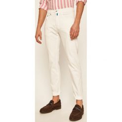 Pierre Cardin - Spodnie. Białe spodnie męskie Pierre Cardin, na co dzień, bez wzorów, z elastanu. Za 479,90 zł.