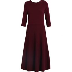 Sukienki dzianinowe: talkabout Sukienka dzianinowa burgundy