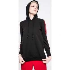 Answear - Bluza Sporty Fusion. Czarne bluzy sportowe damskie marki ANSWEAR, s, z elastanu, z kapturem. W wyprzedaży za 79,90 zł.