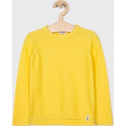 Blukids - Sweter. Żółte swetry chłopięce Blukids, bez wzorów, z bawełny, z okrągłym kołnierzem. W wyprzedaży za 39,90 zł.