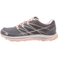 The North Face LITEWAVE ENDURANCE Obuwie do biegania Szlak blackened pearl/desert flower orange. Czerwone buty do biegania damskie marki The North Face, z materiału. Za 399,00 zł.
