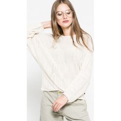 Wrangler - Sweter. Szare bez kategorii Wrangler, s, z bawełny, z okrągłym kołnierzem. W wyprzedaży za 99,90 zł.
